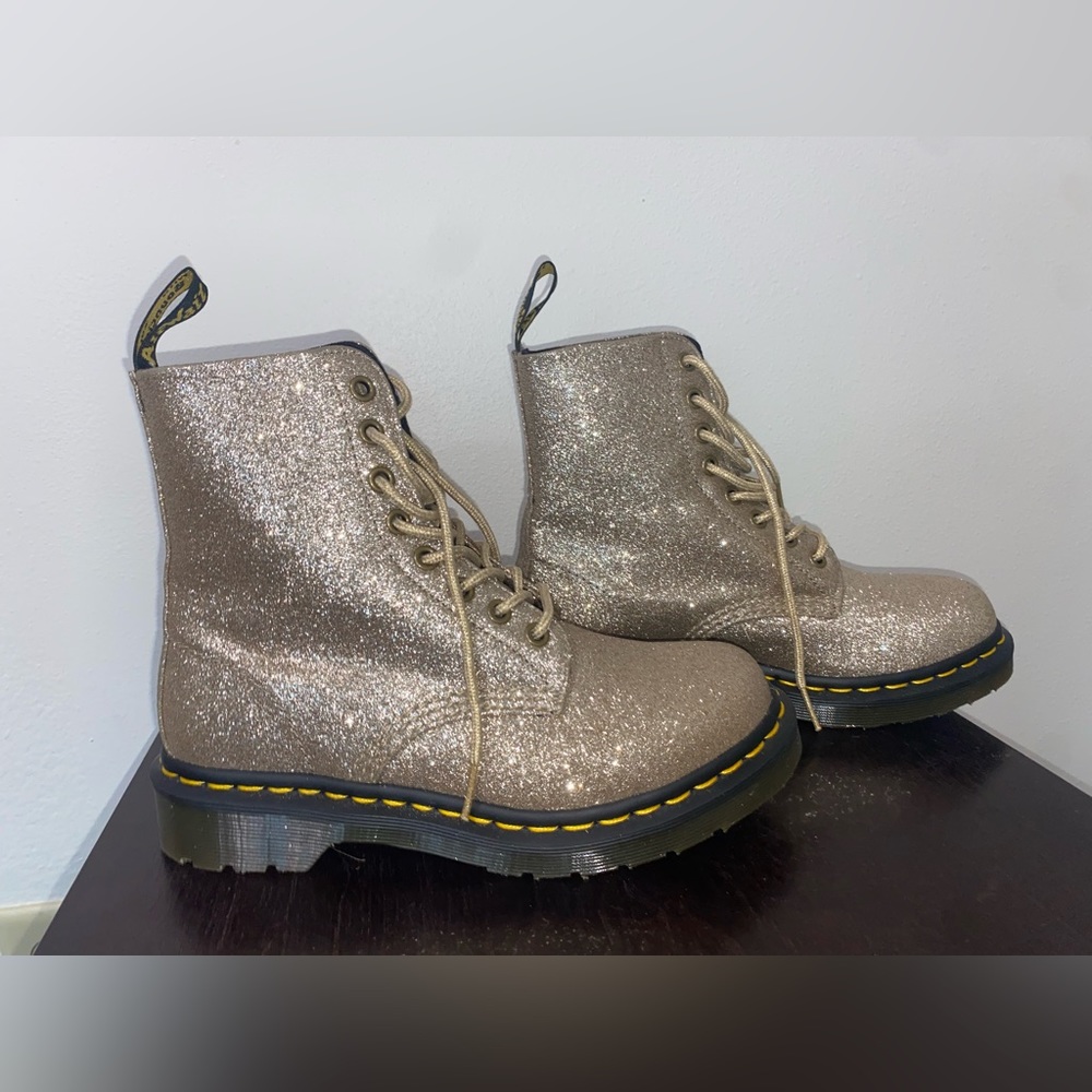 Dr Martins 1460 PASCAL GLITTER PALE GOLD BOOT